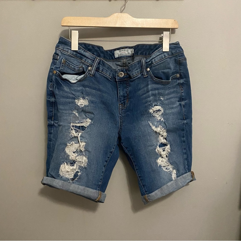 TORRID Bermuda shorts